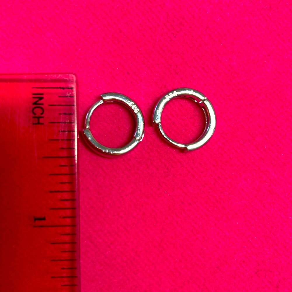 💫 Sterling Silver Hoop Earrings - Picture 4 of 4